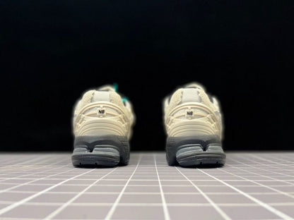 New Balance 1906R “Beige-Black”