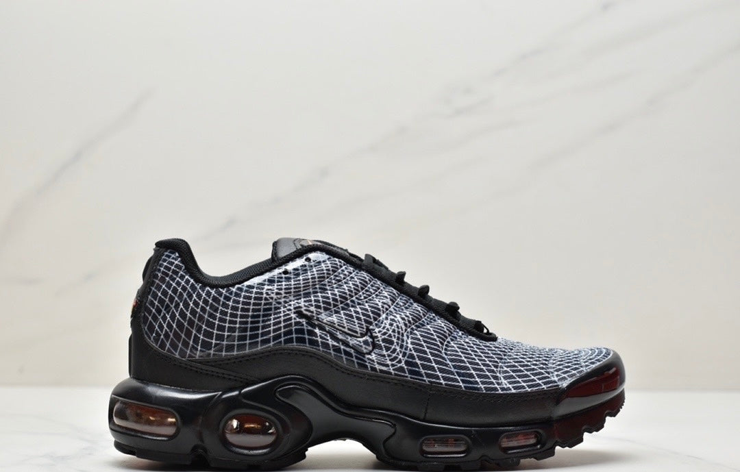 Nike Air VaporMax Plus "Black-White Spider Web"