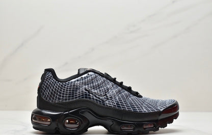 Nike Air VaporMax Plus "Black-White Spider Web"