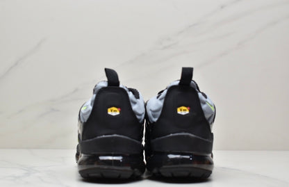 Nike Air VaporMax Plus “Black-Grey-Green”