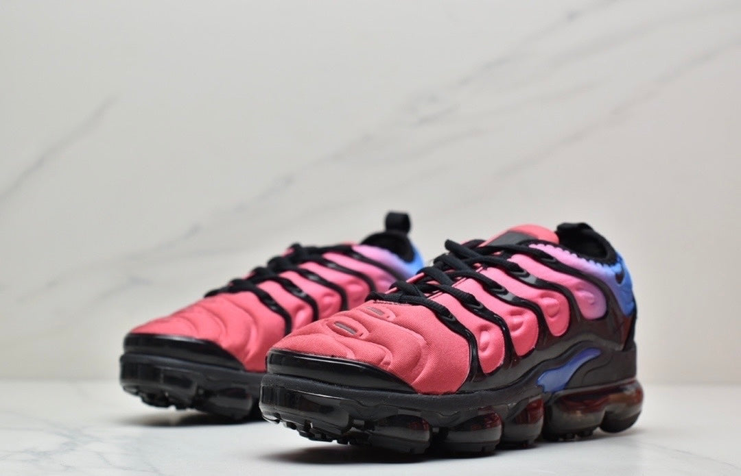 Nike Air VaporMax Plus “Black-Pink-Blue”