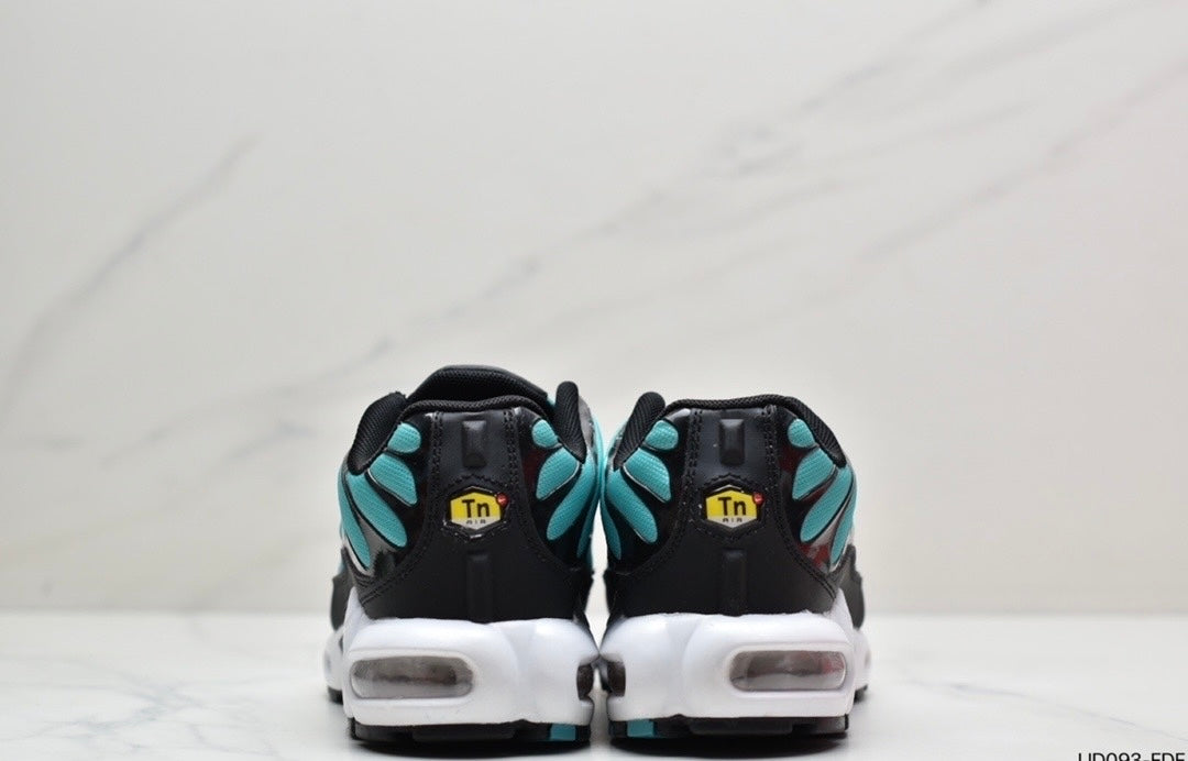 Nike Air VaporMax Plus “Black-White-Turquoise”