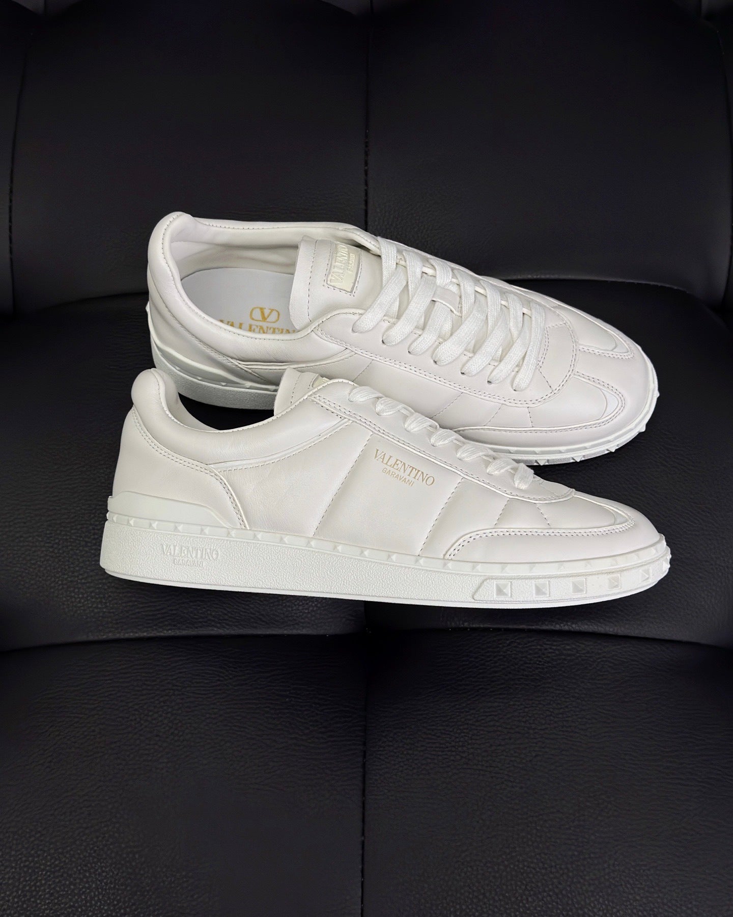 Valentino Upvillage Sneakers "White"
