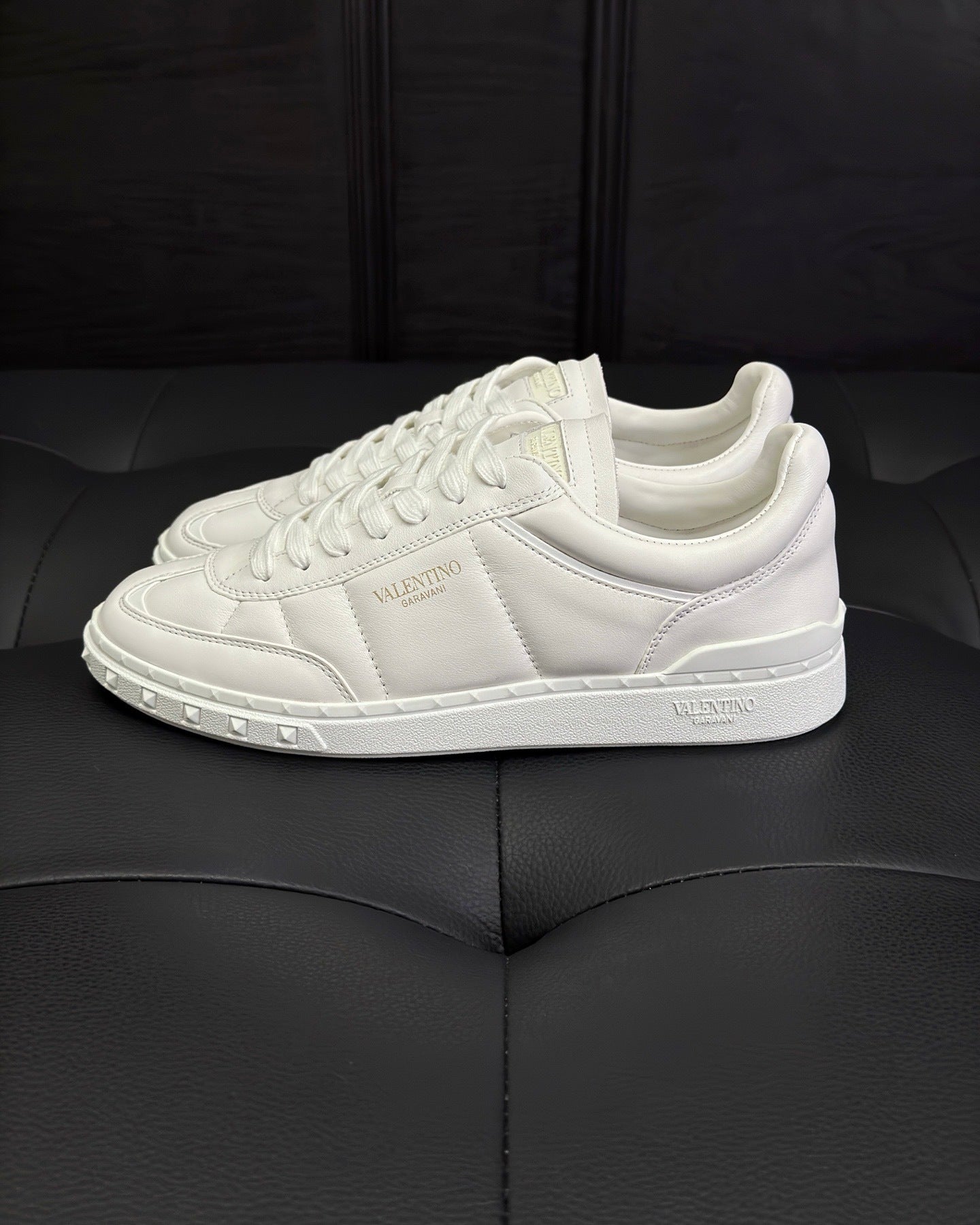 Valentino Upvillage Sneakers "White"