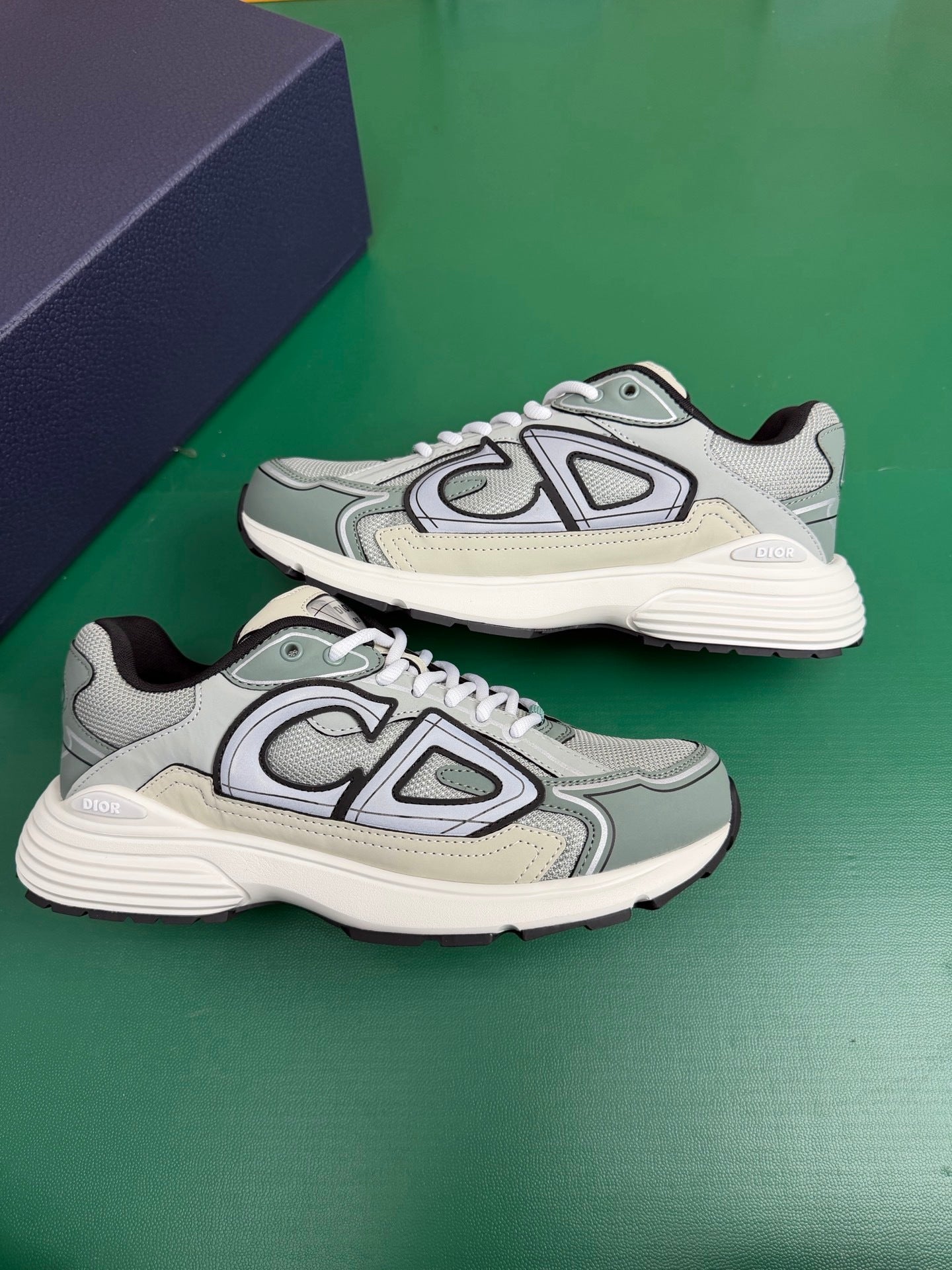 Dior B30 "Grey"