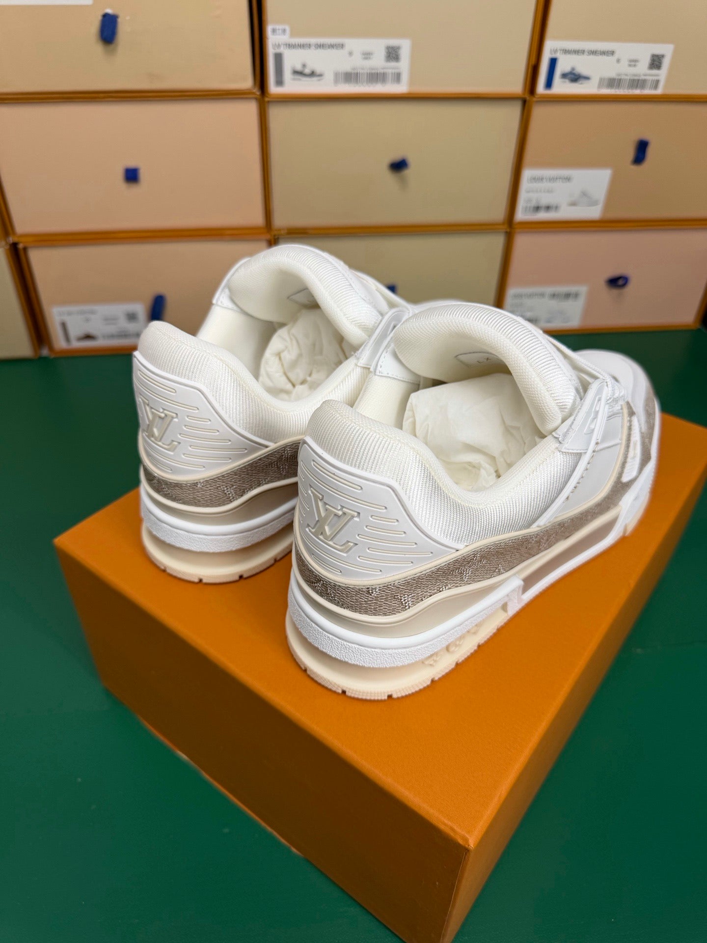 Louis Vuitton LV Trainers "Beige-White"