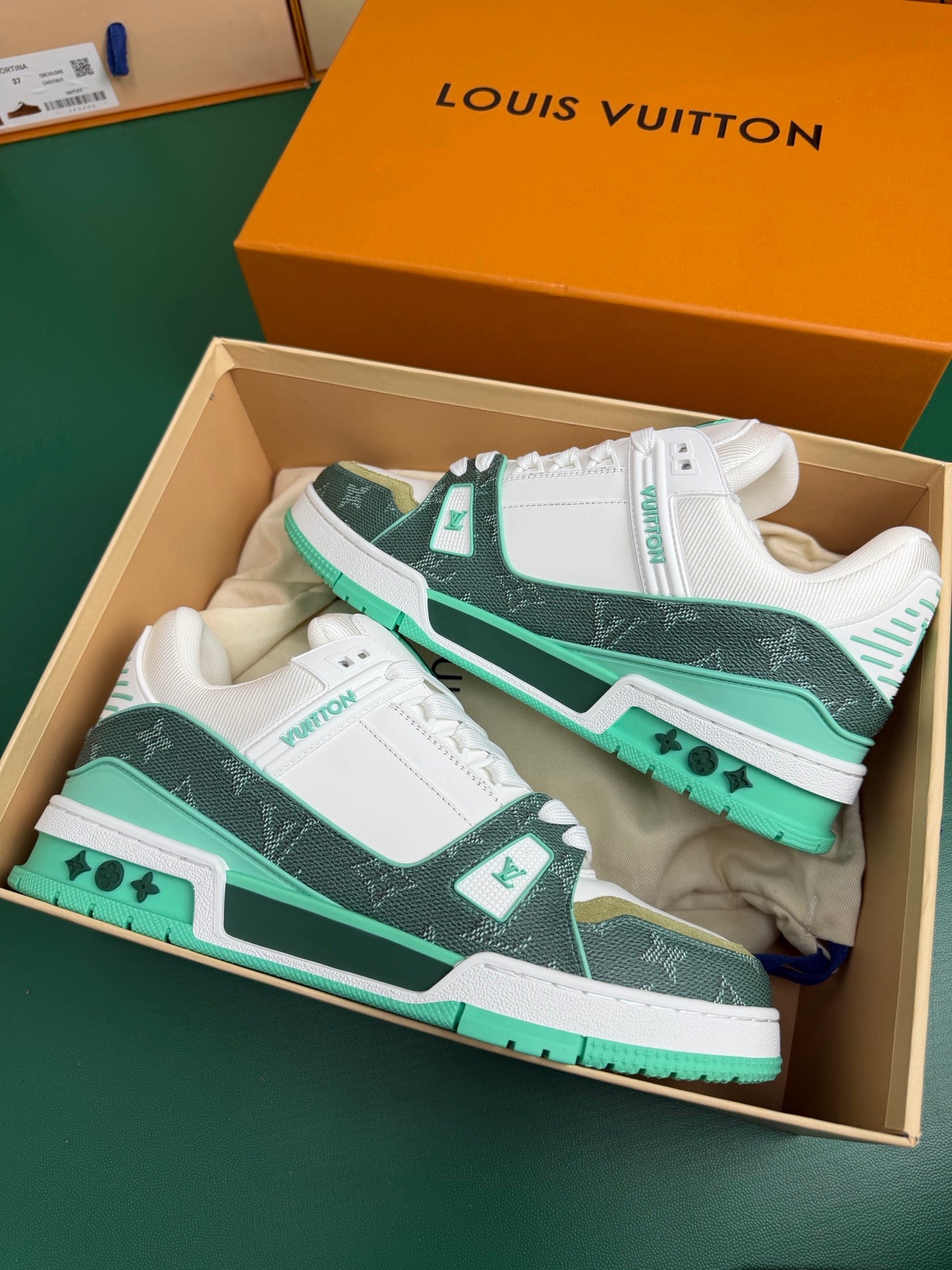 Louis Vuitton LV Trainers "Green-White"