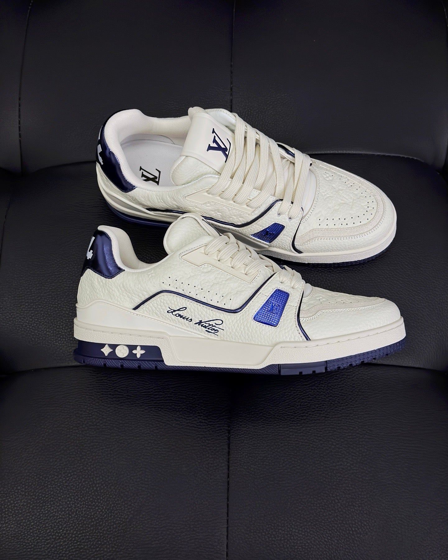 Louis Vuitton LV Trainers "Marine-White"