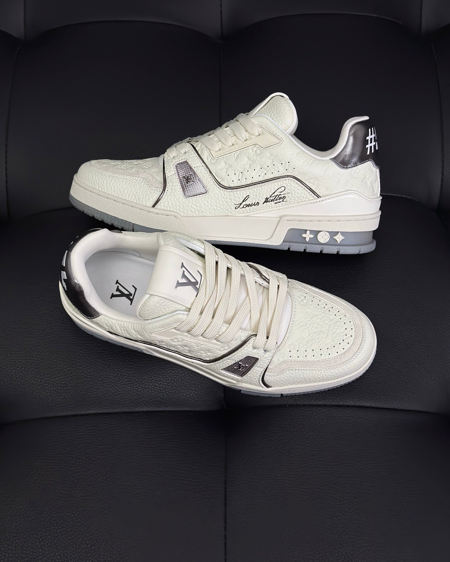 Louis Vuitton LV Trainers "Grey-White"