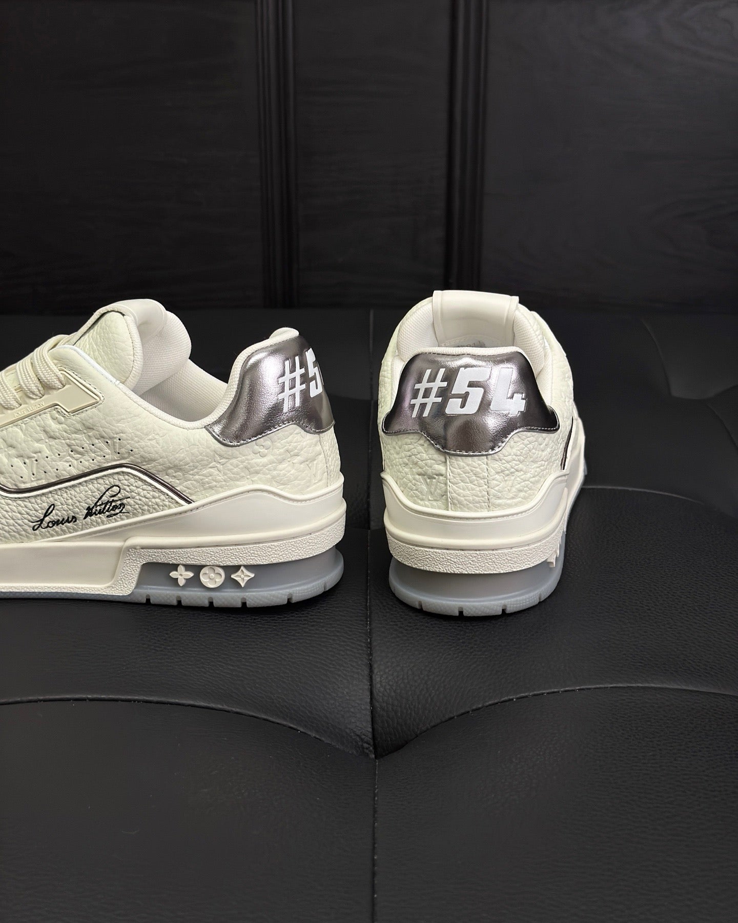 Louis Vuitton LV Trainers "Grey-White"