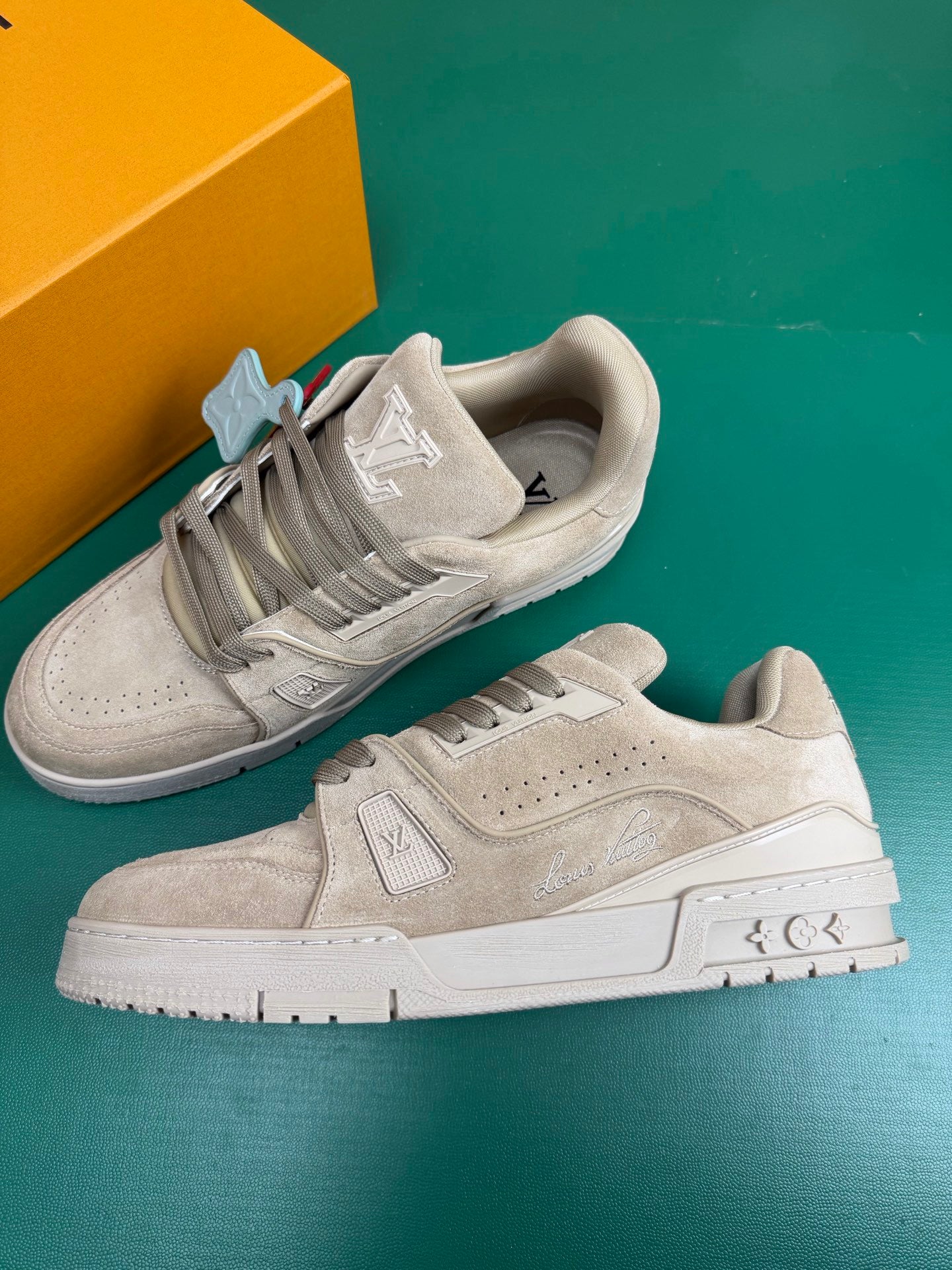 Louis Vuitton LV Trainers "Beige"