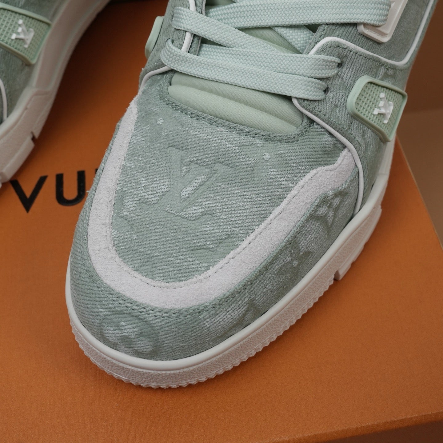 Louis Vuitton LV Trainers "Light Green Denim"