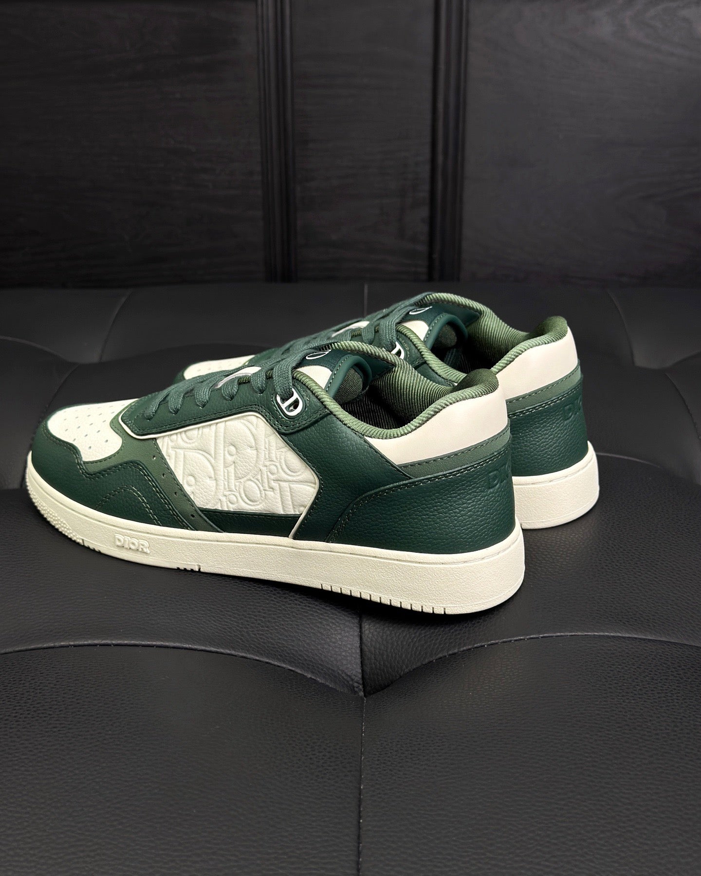 Dior B27 "Green-White"