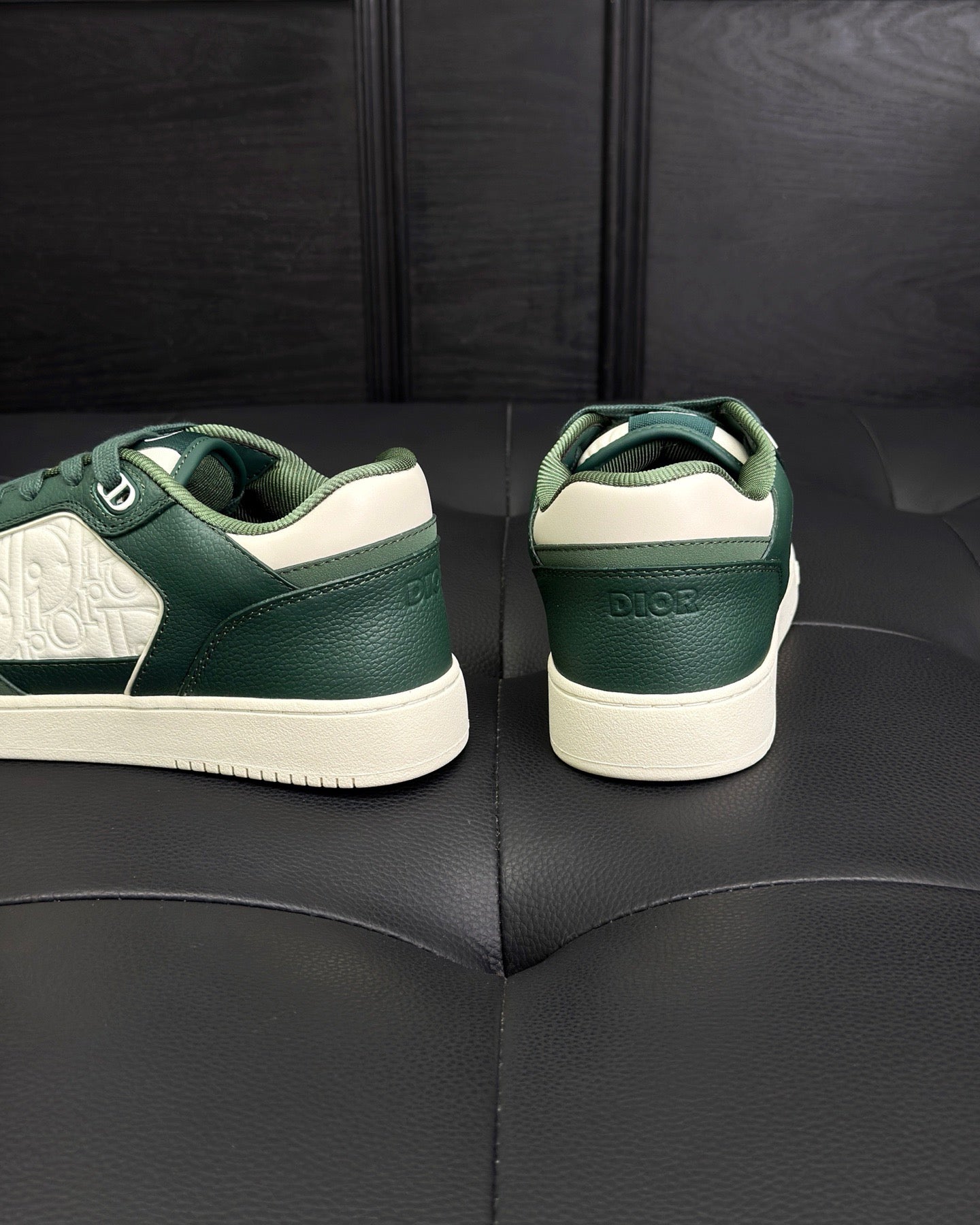 Dior B27 "Green-White"