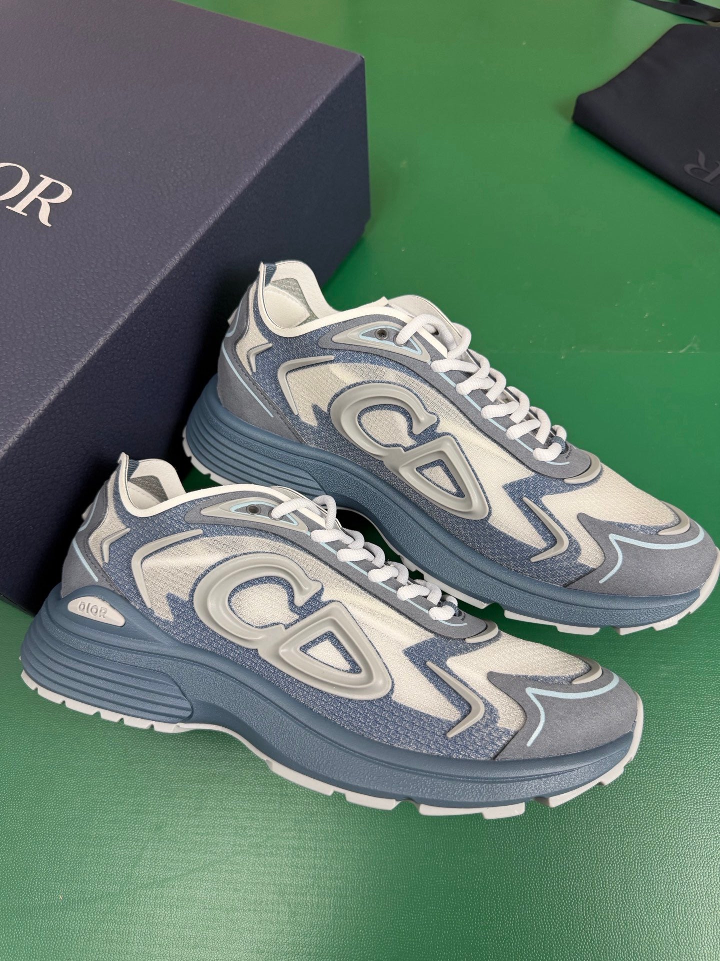Dior B30 "Blue-White"