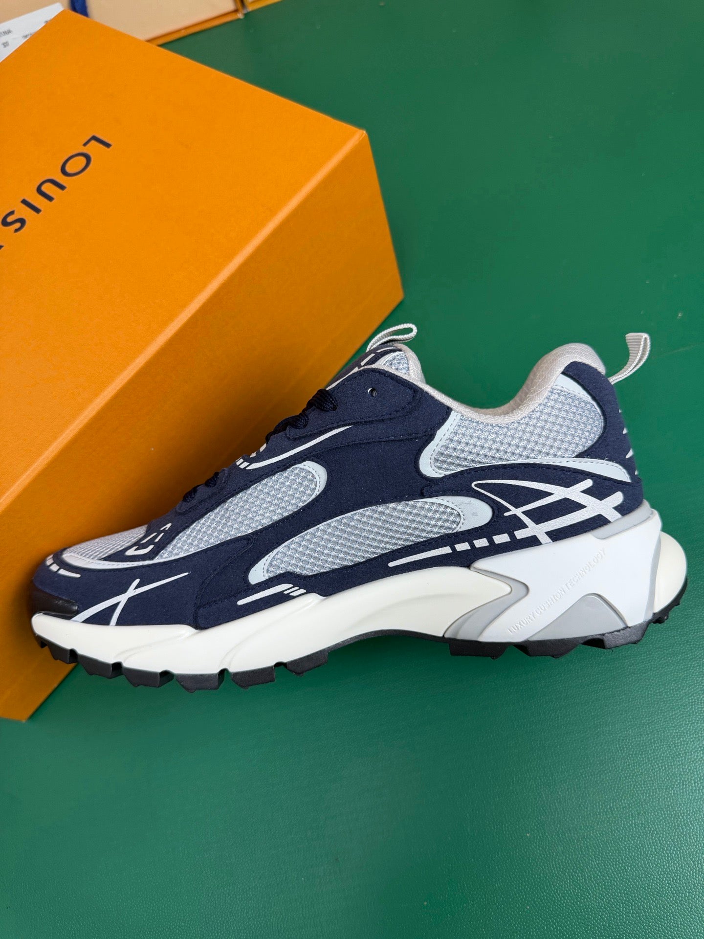 Louis Vuitton Tactic Runner Blue-Grey"