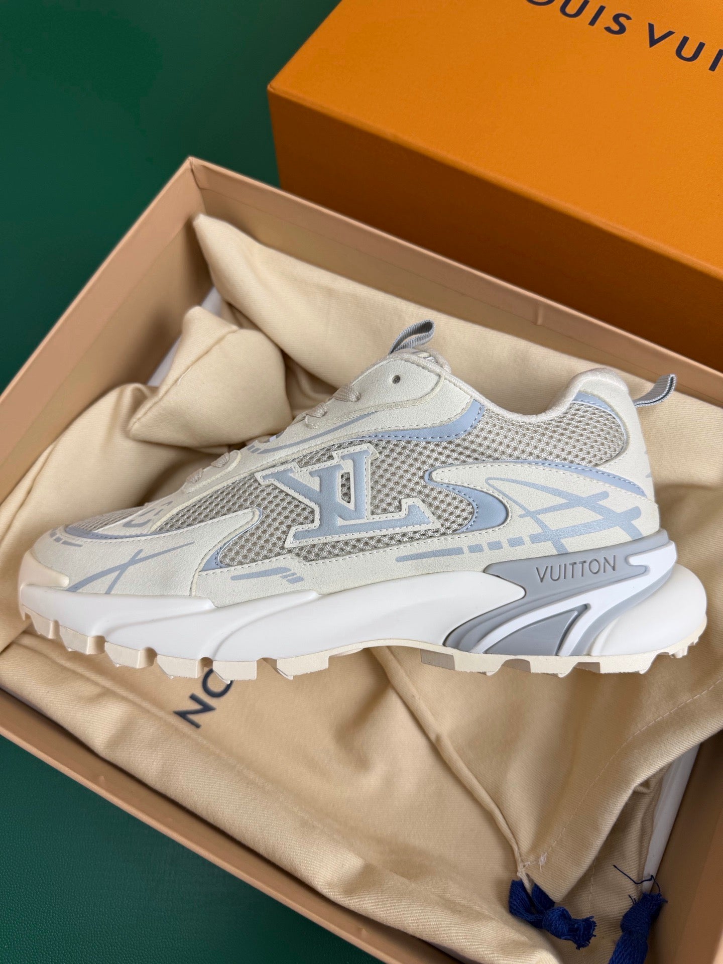 Louis Vuitton Tactic Runner "Beige-Light Blue"
