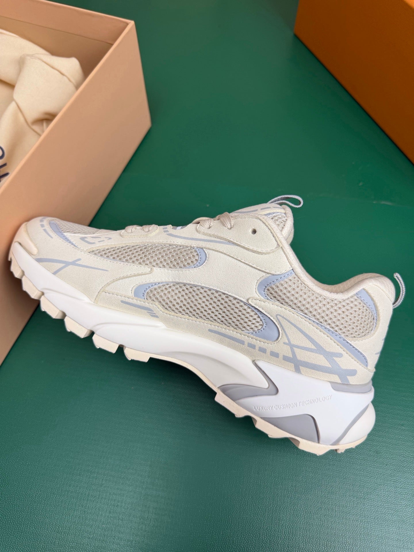 Louis Vuitton Tactic Runner "Beige-Light Blue"