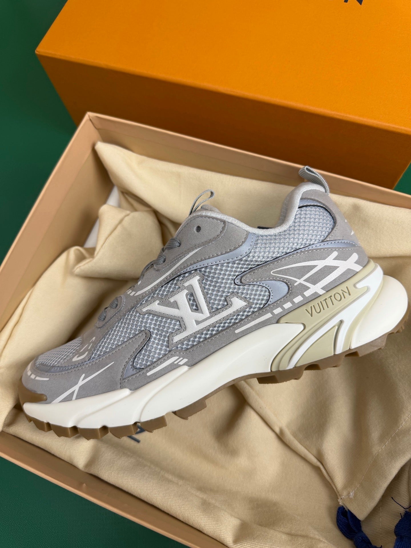 Louis Vuitton Tactic Runner "Grey"