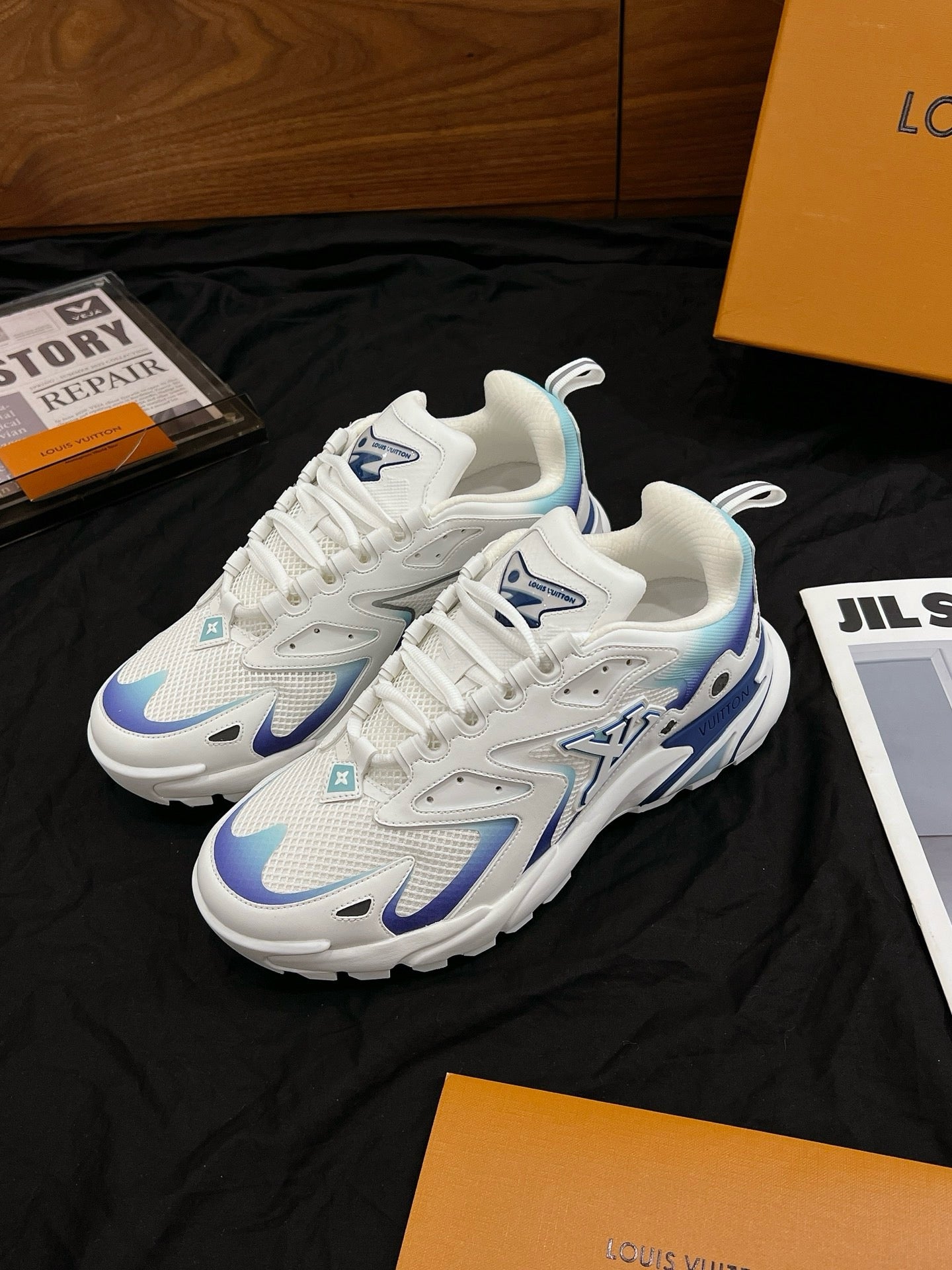 Louis Vuitton Tactic Runner "Blue-White"