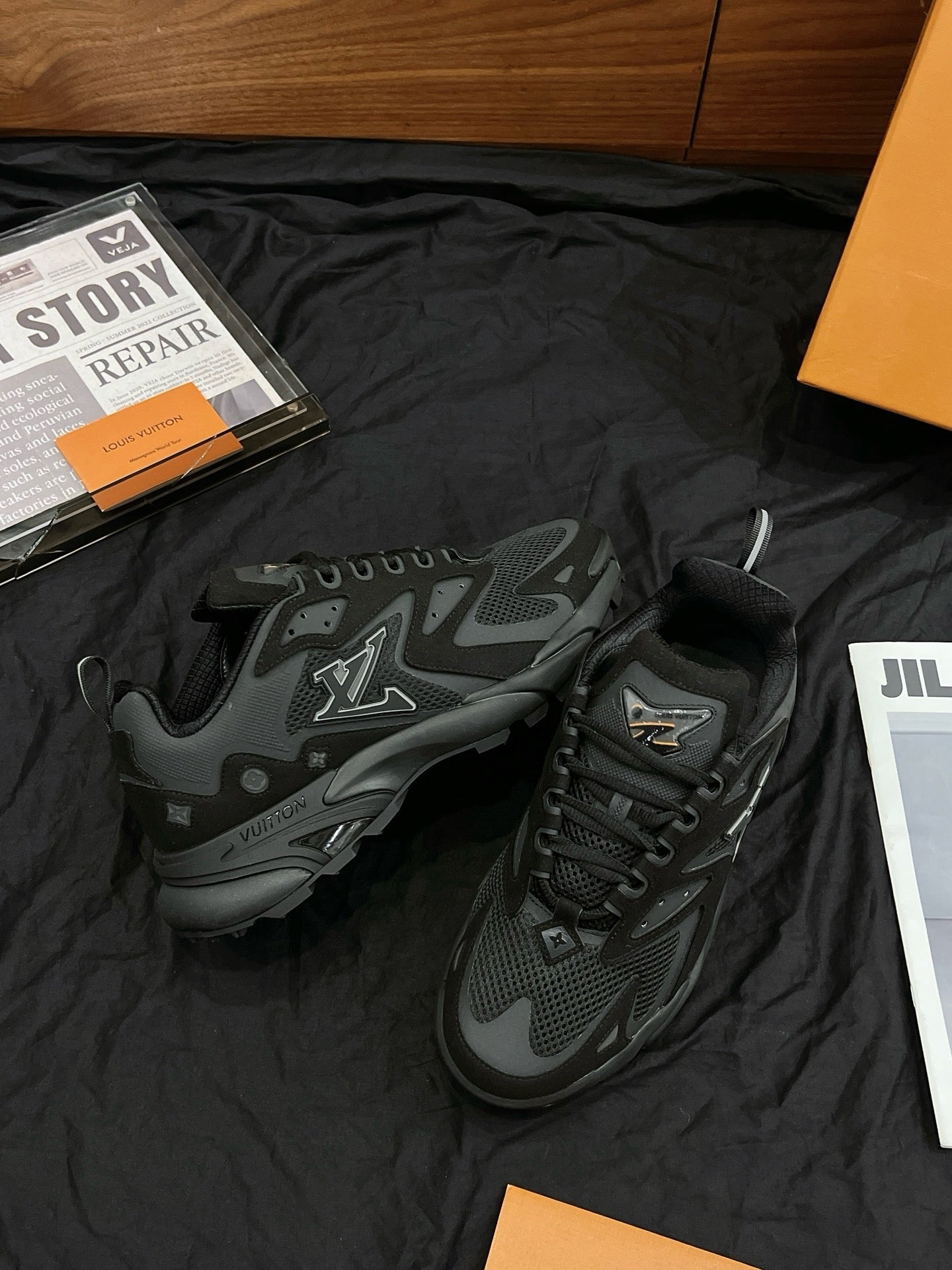 Louis Vuitton Tactic Runner "Black"