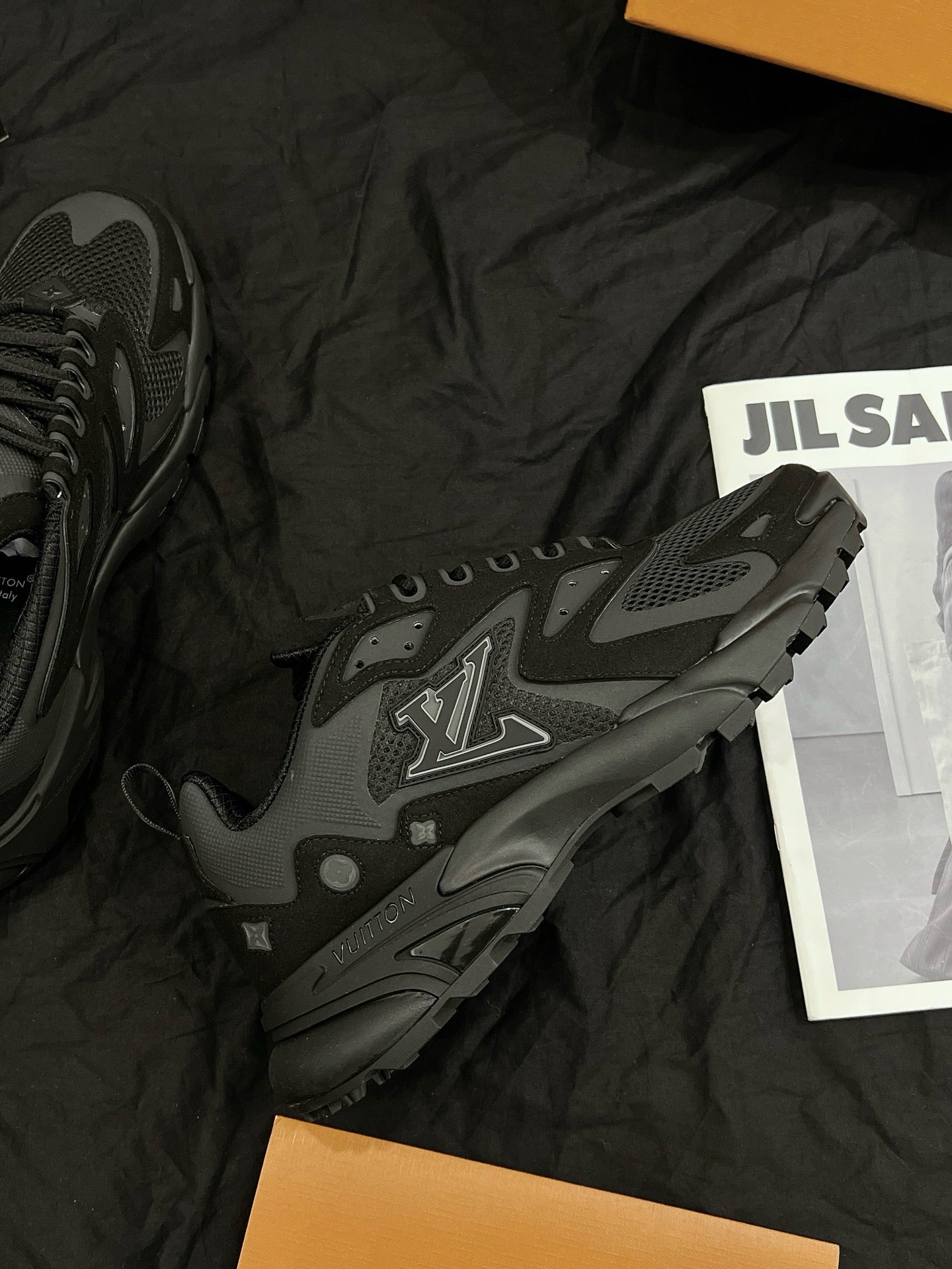 Louis Vuitton Tactic Runner "Black"