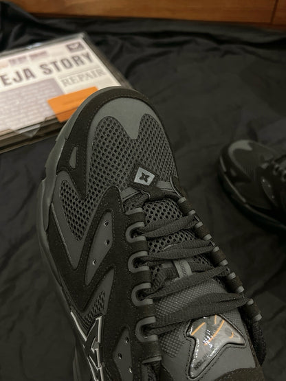 Louis Vuitton Tactic Runner "Black"