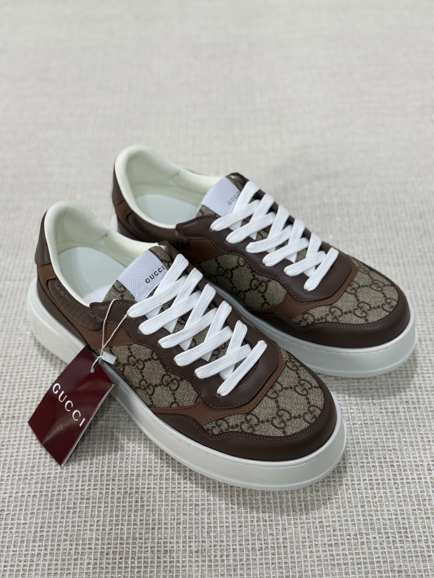 Gucci GG Supreme Sneaker "Beige-Brown"