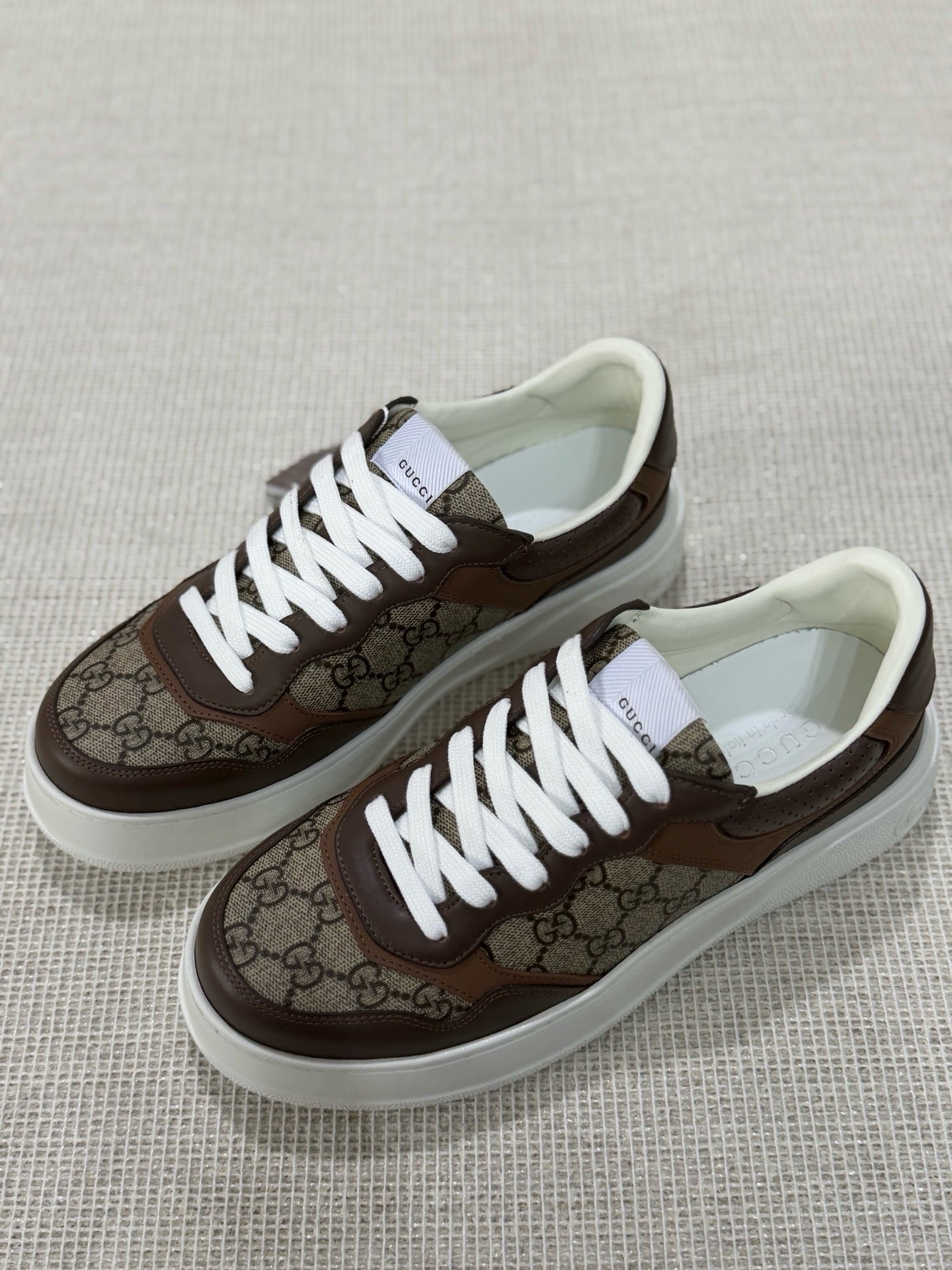 Gucci GG Supreme Sneaker "Beige-Brown"