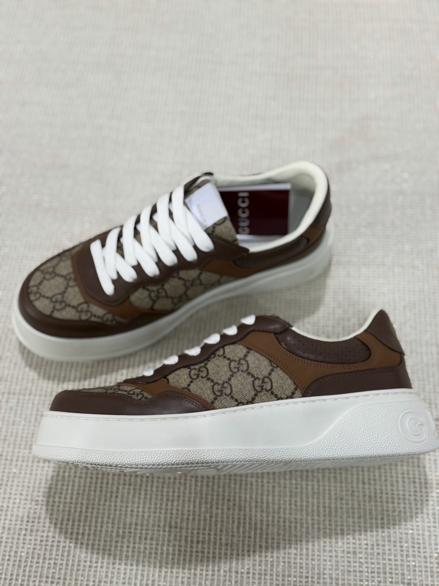 Gucci GG Supreme Sneaker "Beige-Brown"
