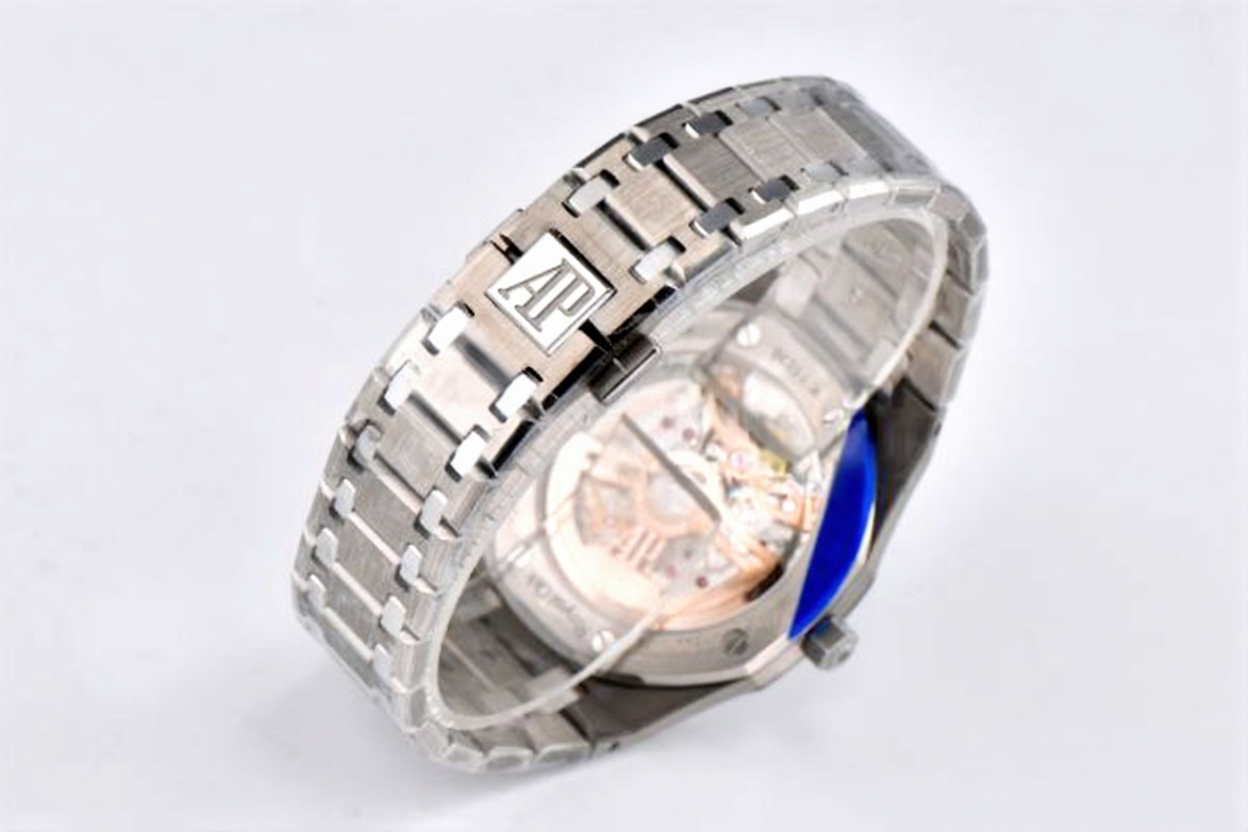 Audemars Piguet Royal Oak Titanium 39mm Red Dial