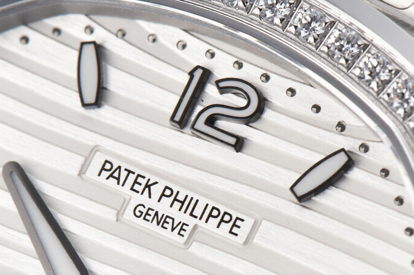 Patek Philippe Nautilus Ladies 35.2mm White Dial