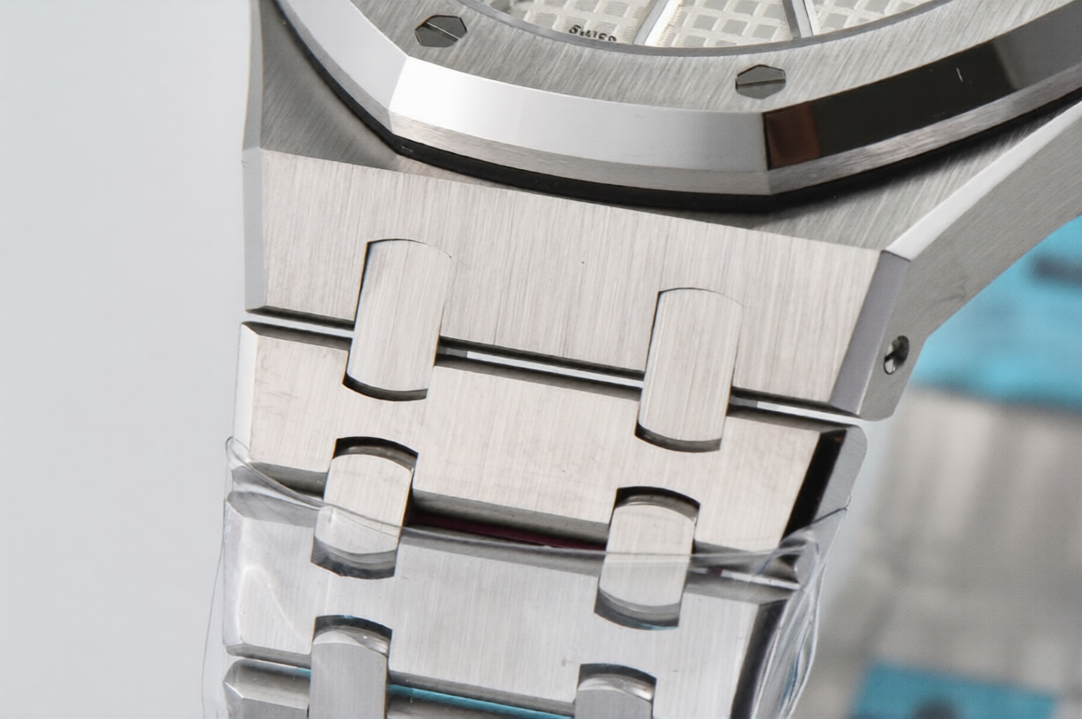 Audemars Piguet Royal Oak 41mm White Dial