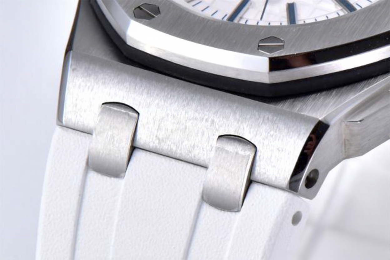 Audemars Piguet Royal Oak Offshore Diver 42mm White Strap White Dial