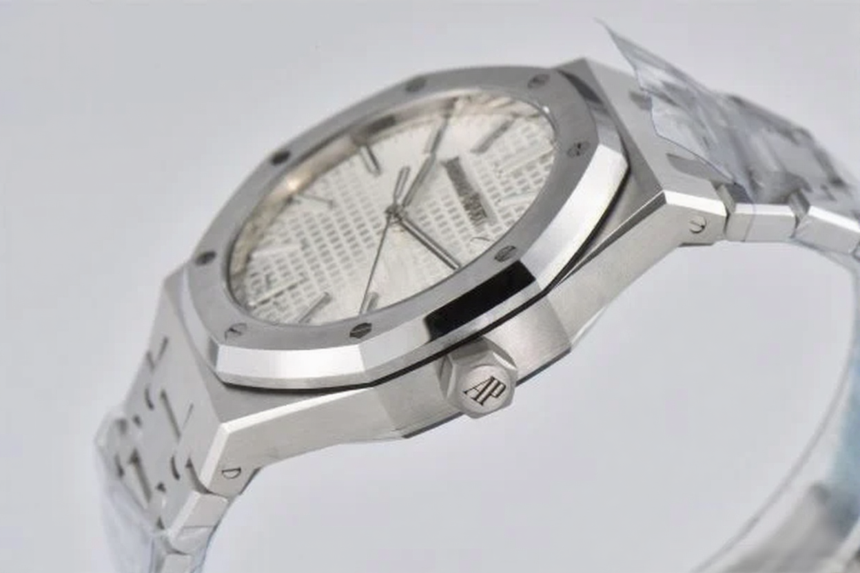 Audemars Piguet Royal Oak 41mm White Dial
