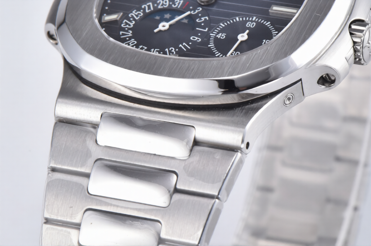 Patek Philippe Nautilus 41mm Blue Dial