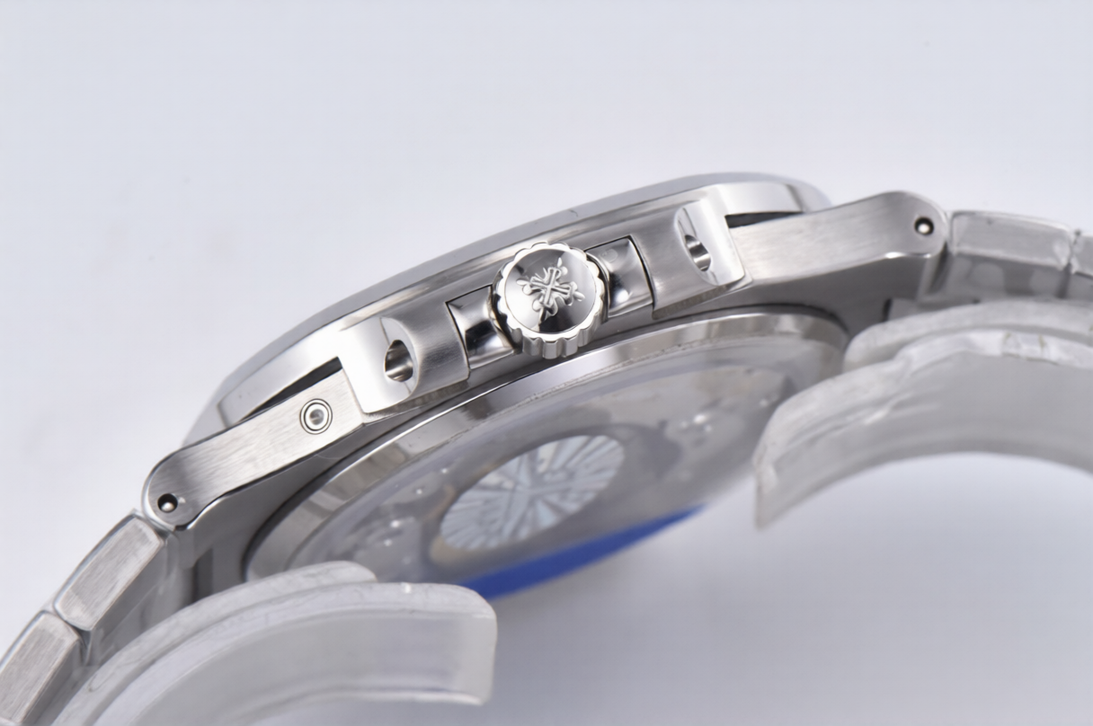 Patek Philippe Nautilus 41mm Blue Dial