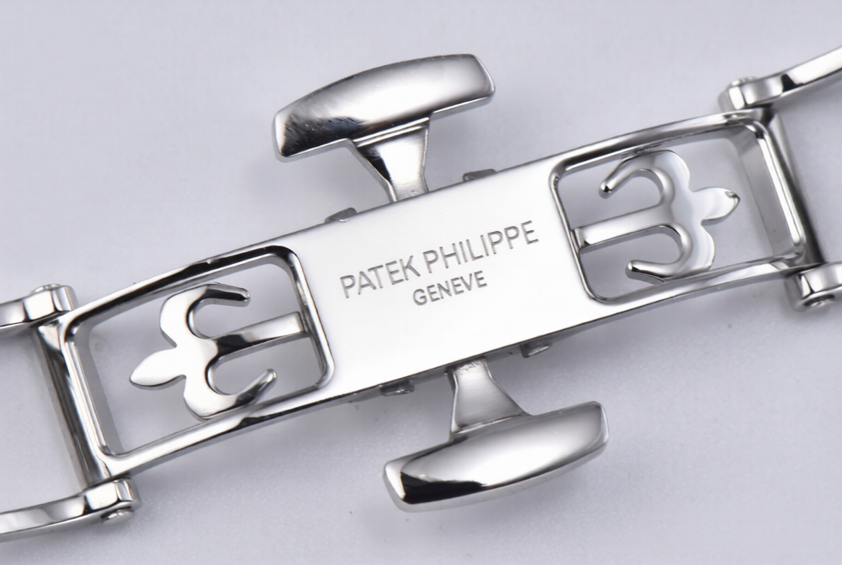 Patek Philippe Aquanaut 42mm Blue Rubber Strap Blue Dial