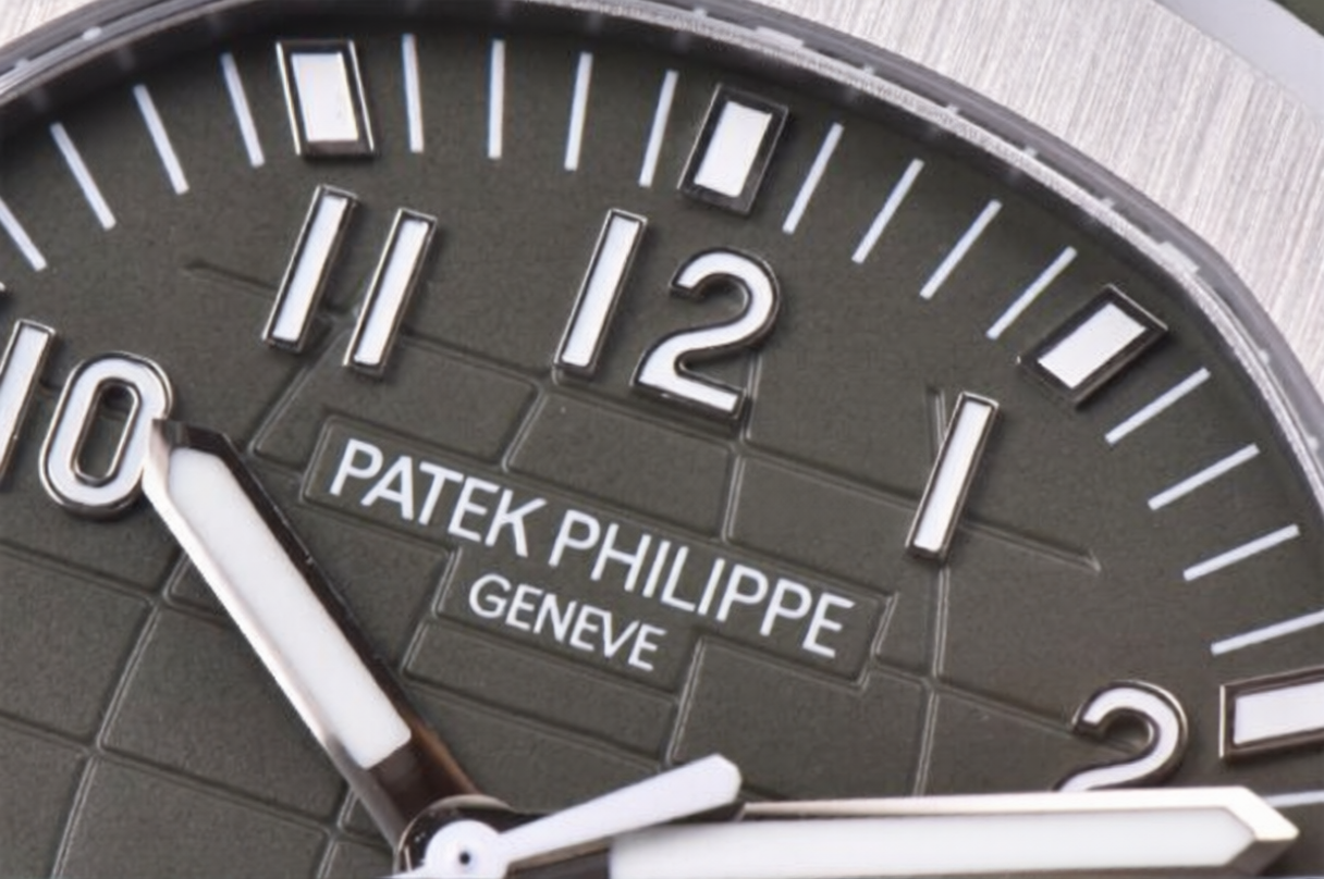 Patek Philippe Aquanaut 42mm Green Rubber Strap Green Dial
