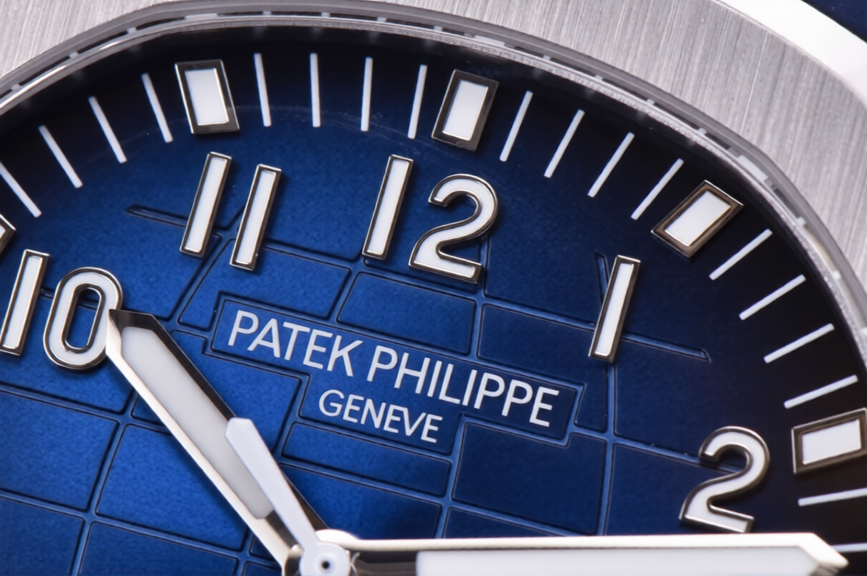 Patek Philippe Aquanaut 42mm Blue Rubber Strap Blue Dial