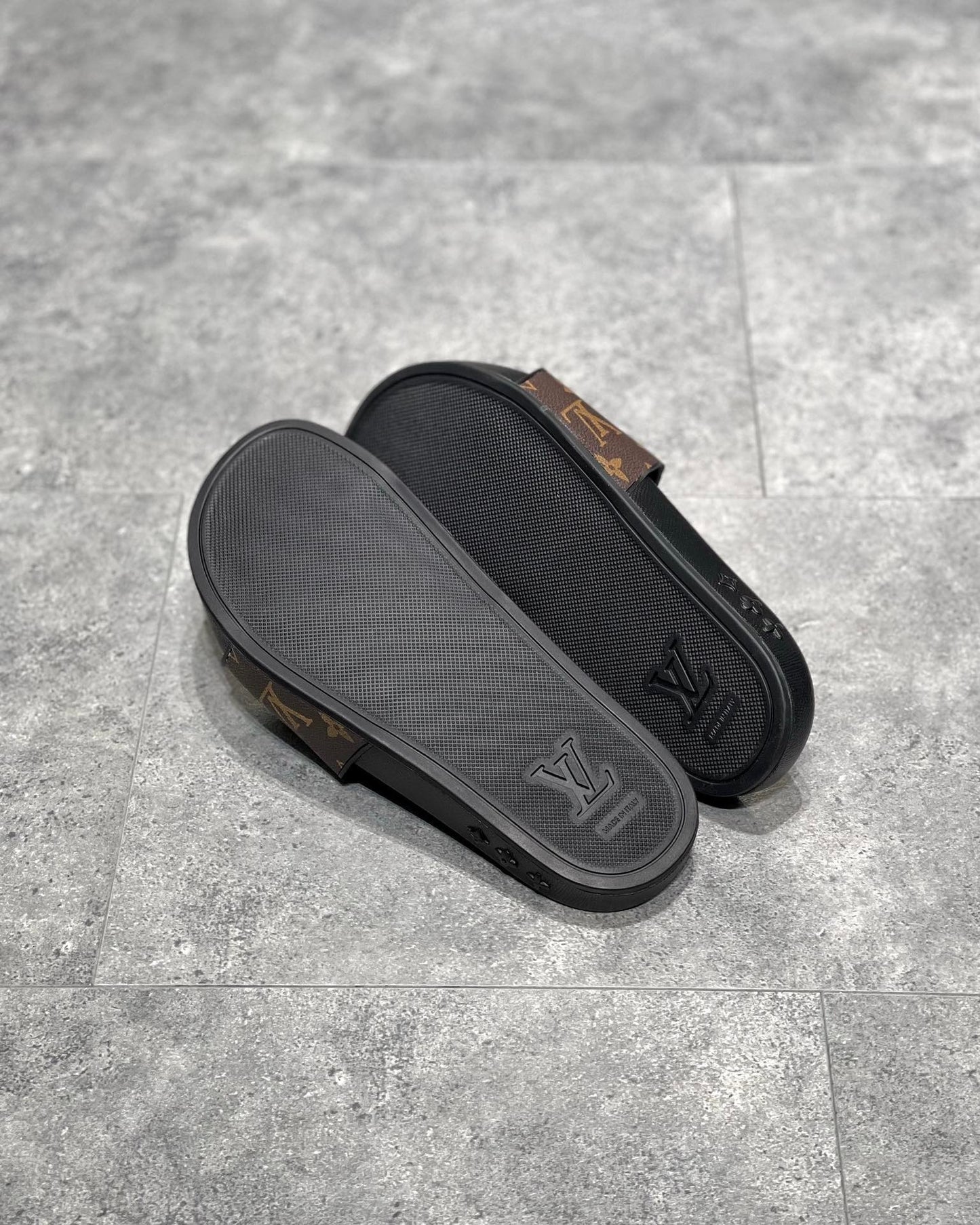 Louis Vuitton Waterfront Slides