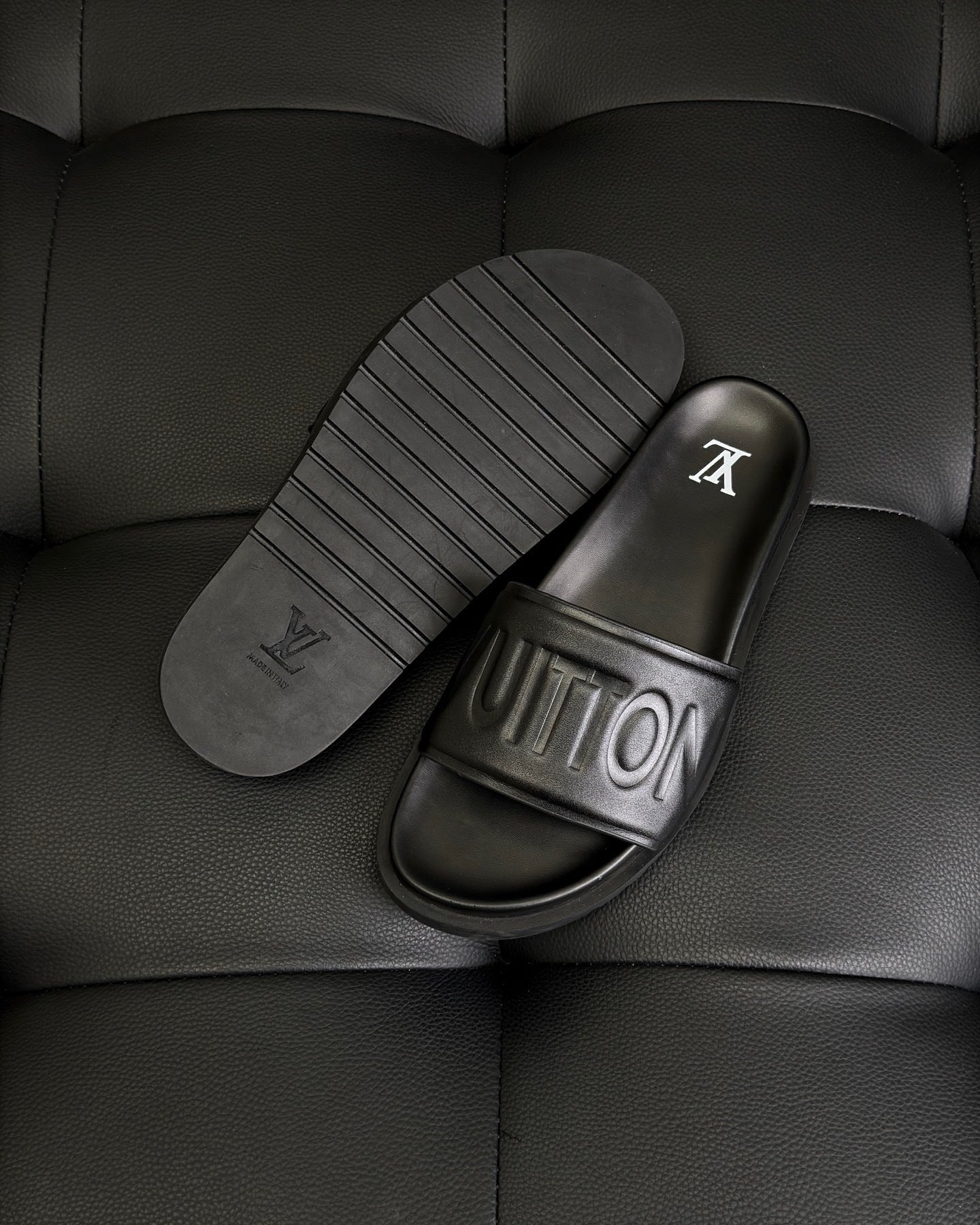 Louis Vuitton Slides "Black"