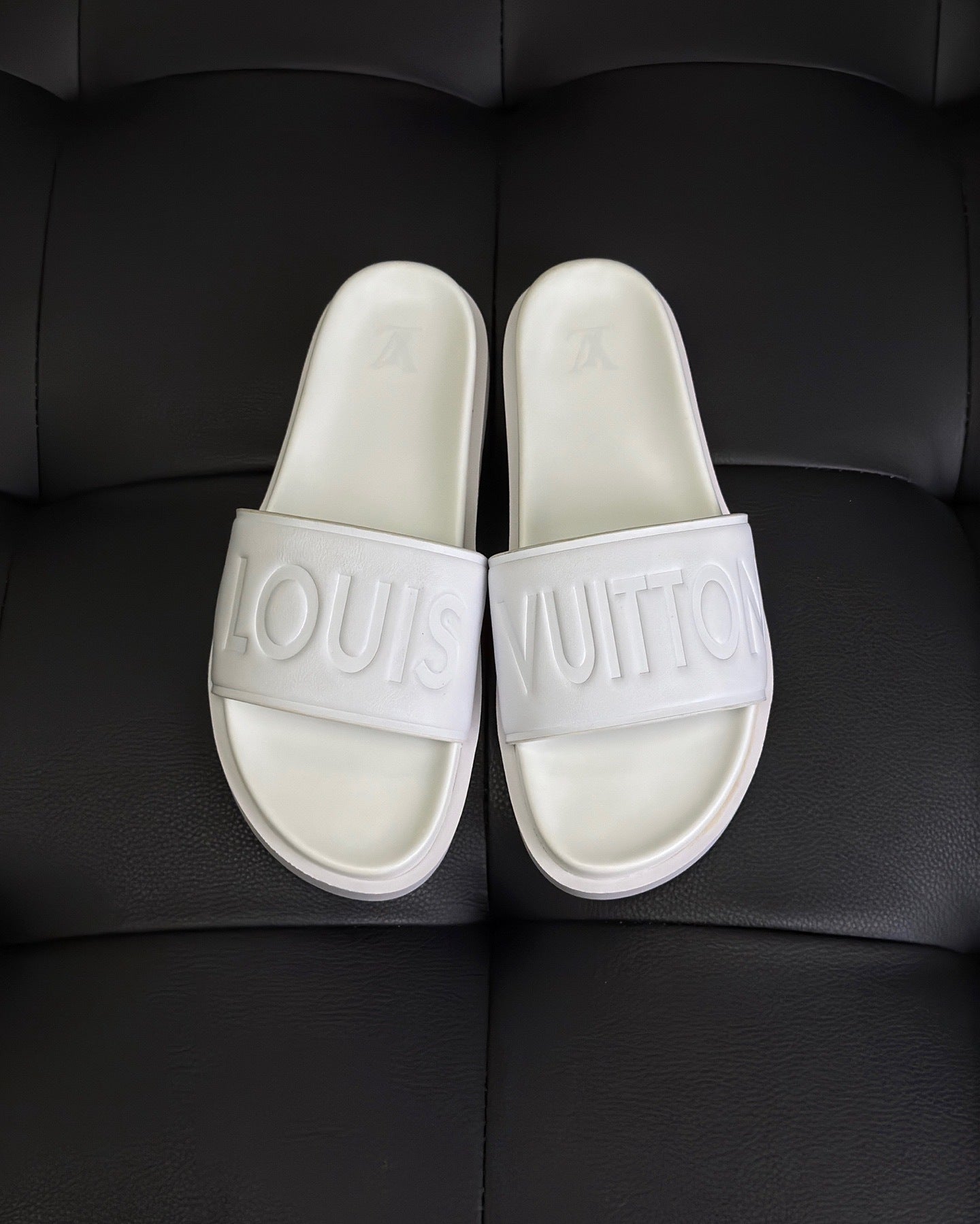 Louis Vuitton Slides "White"