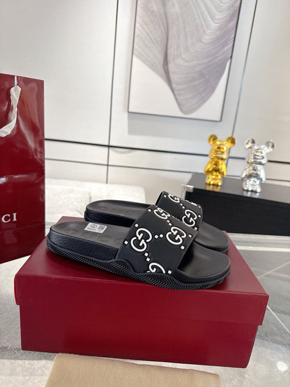 Gucci GG Rubber Slides "Black-White"