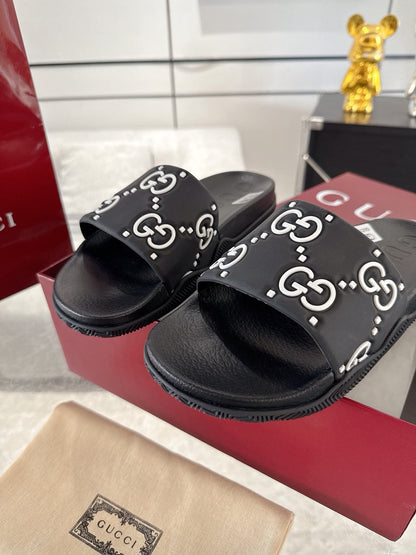 Gucci GG Rubber Slides "Black-White"