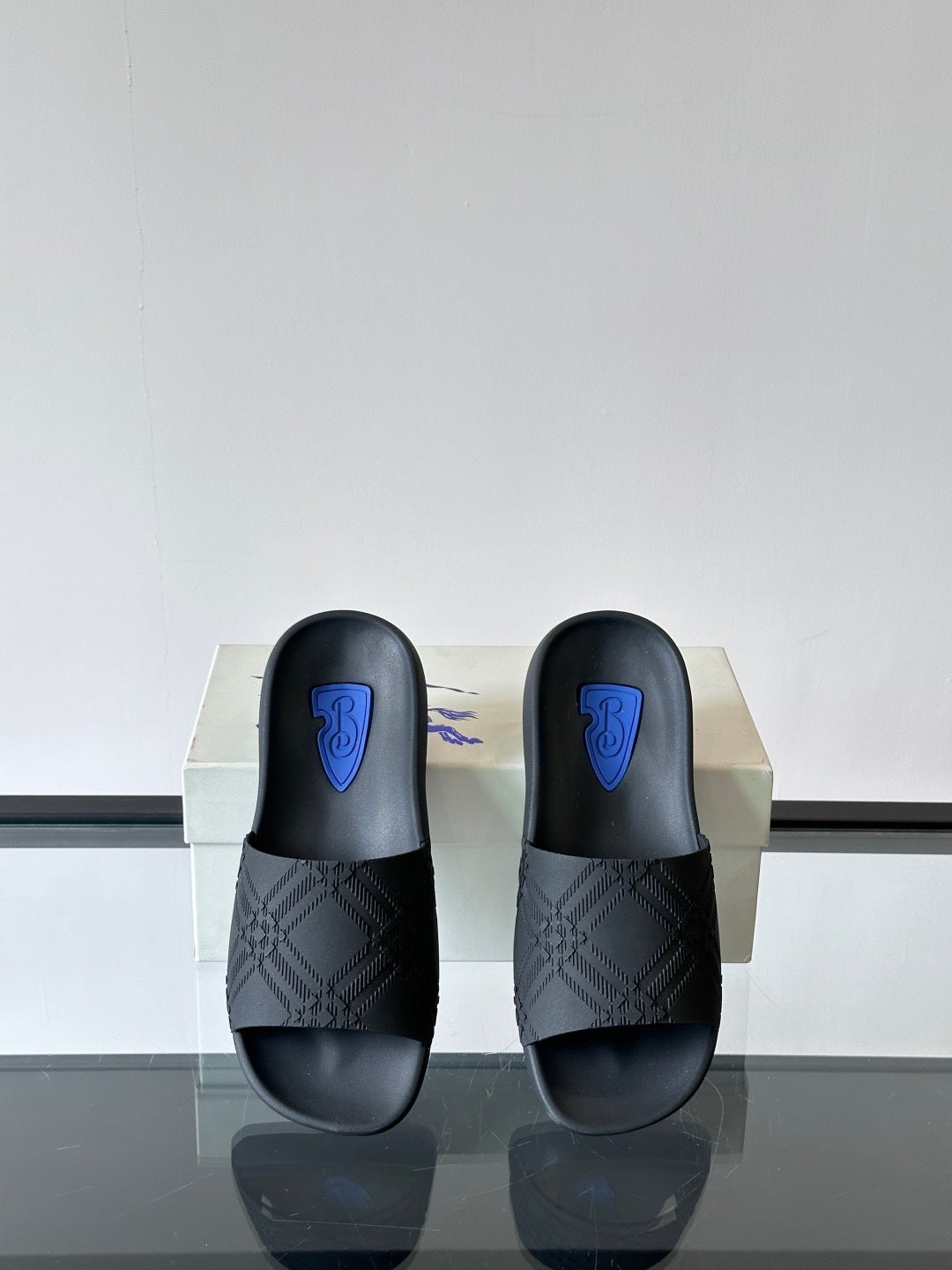 Burberry Dive Slides "Black"