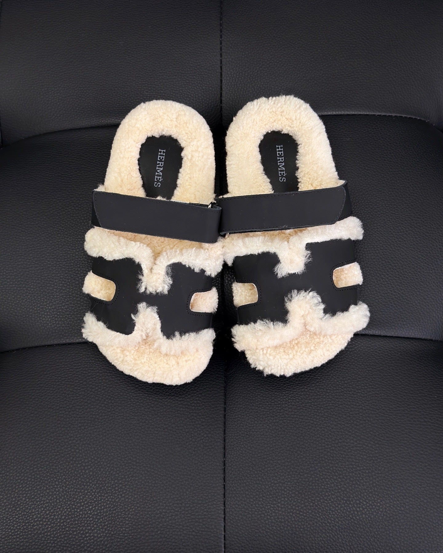 Hermes Chypre Sandals "Noir"