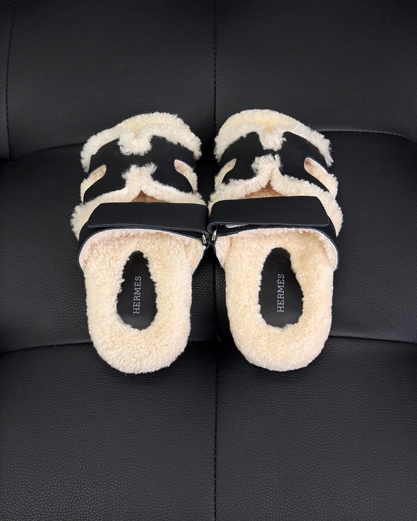 Hermes Chypre Sandals "Noir"