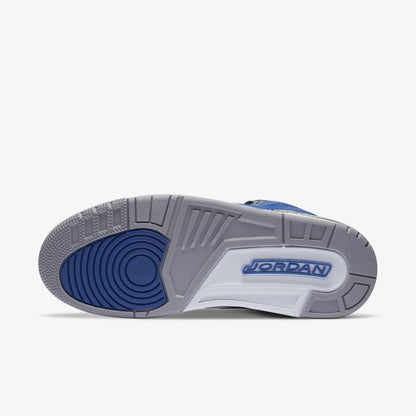 Air Jordan 3 Retro "Varsity Royal"