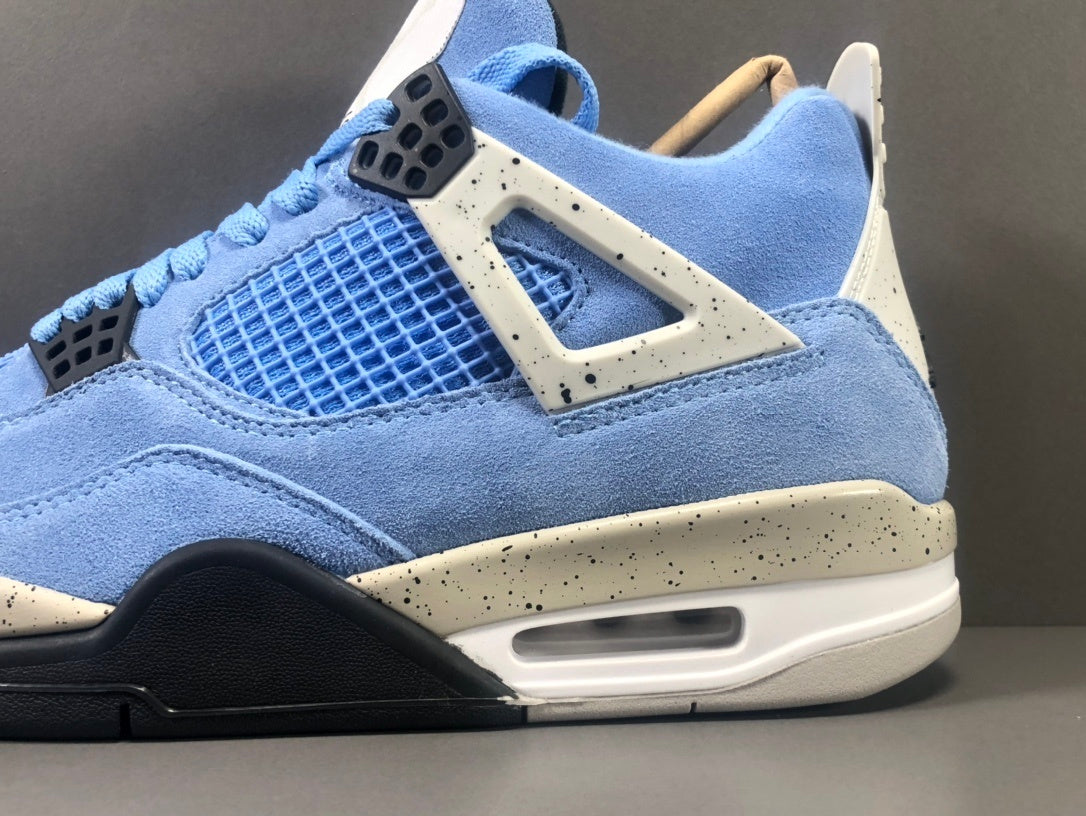 Air Jordan 4 Retro "University Blue"